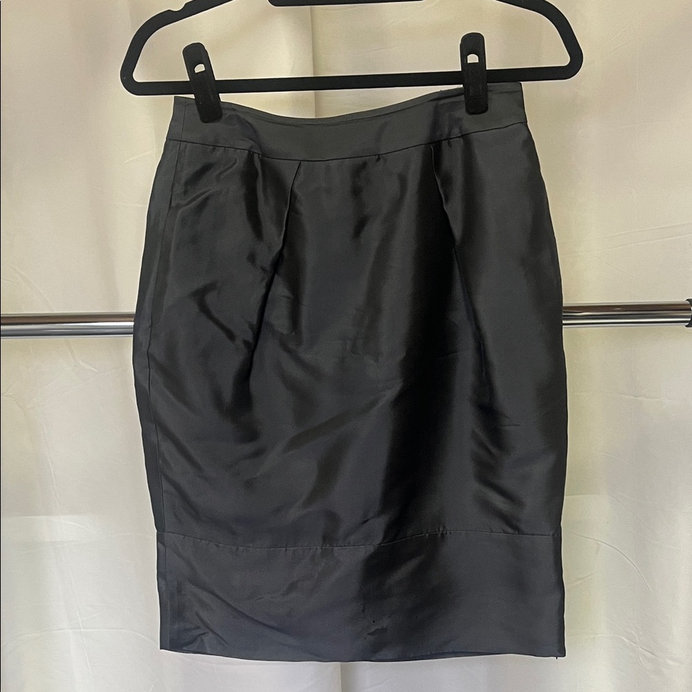 Banana Republic women’s black/Charcoal 100% silk Pencil Skirt size 2
